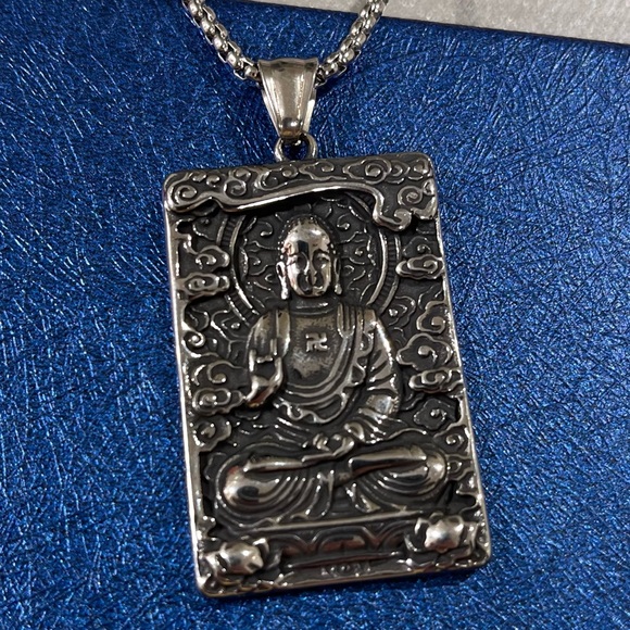 🌸NWOT🌸 Gautam Buddha 2 Sided Pendant Necklace  24” - Picture 3 of 4